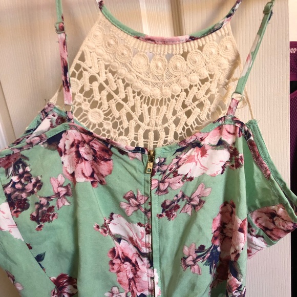 Floral crop top - Picture 3 of 4